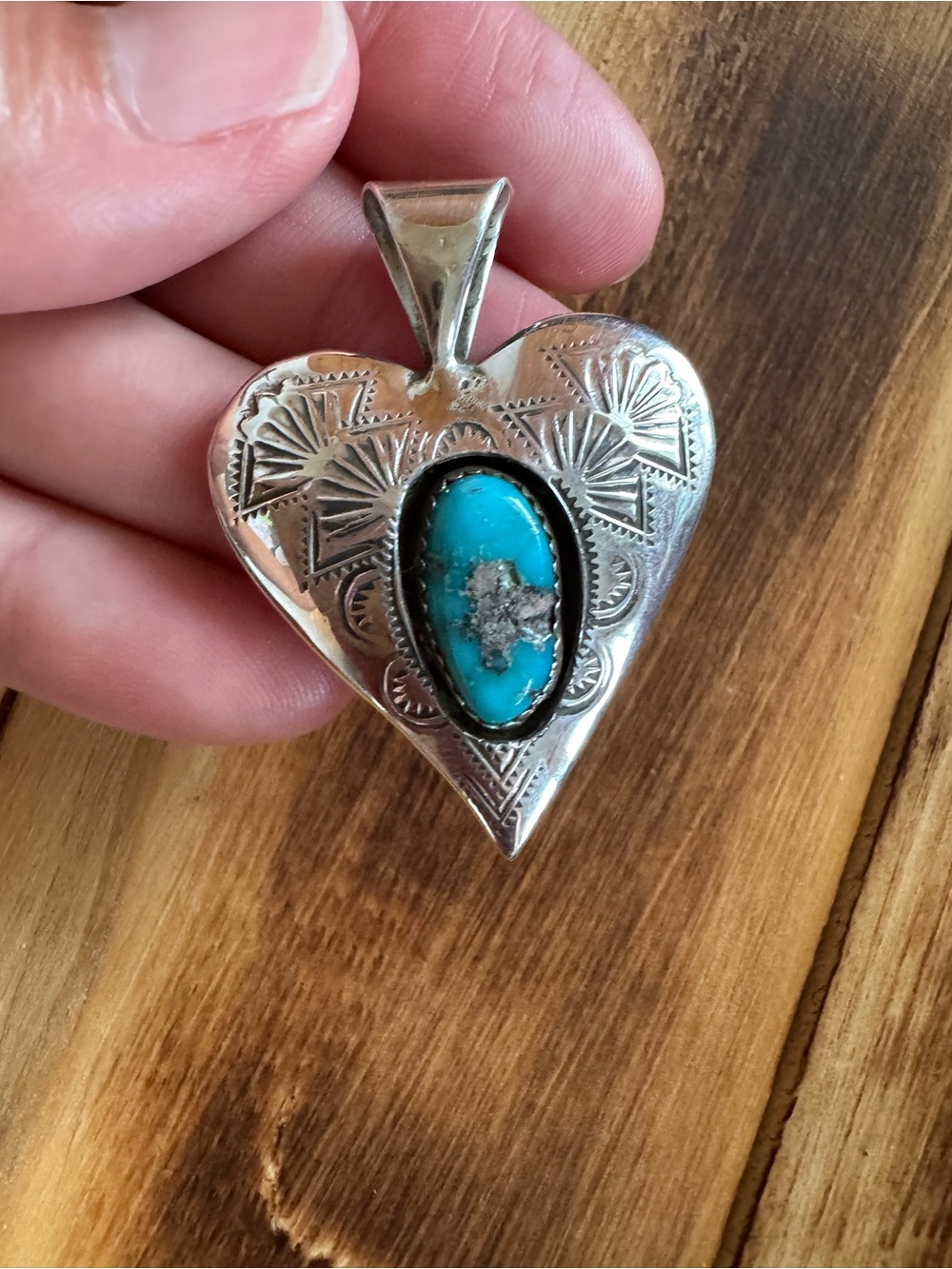 Shirley Skeets Shadowbox heart pendant - Picture 2 of 7